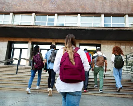 As Teen Boys Move Toward Conservatism, the Rise of the 'Relaxed Female' Trend Grows Apparent